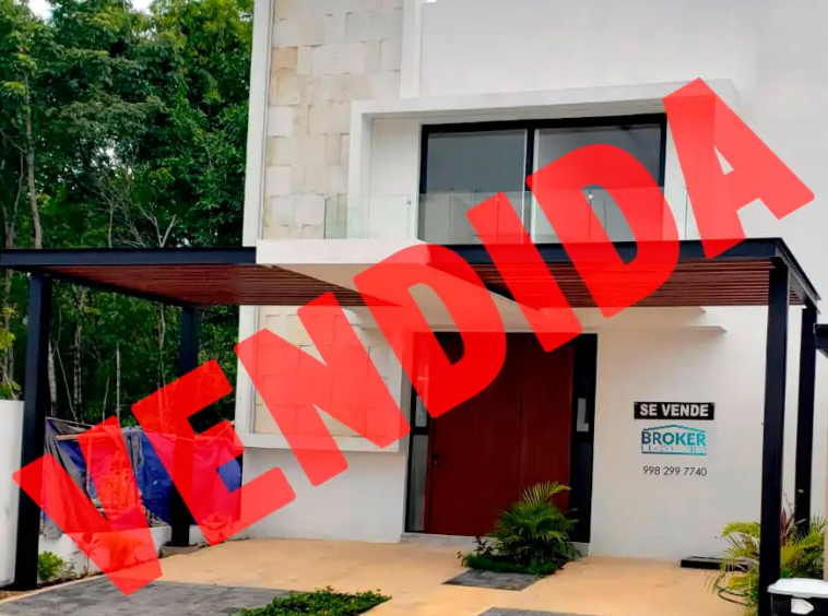 Casa en Venta en Río Residencial by Cumbres, Cancún - 4 Recámaras, 5 Baños.
