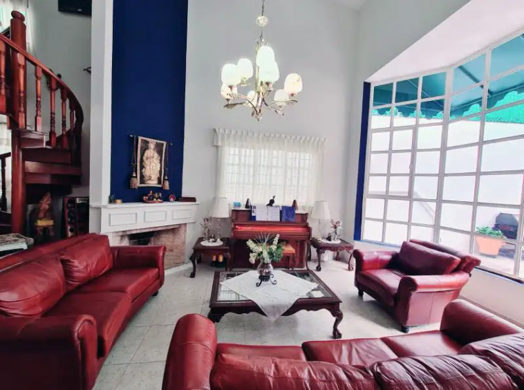 Espectacular Casa Residencial en Venta en La Herradura, CDMX - Dos Casas en el Mismo Terreno